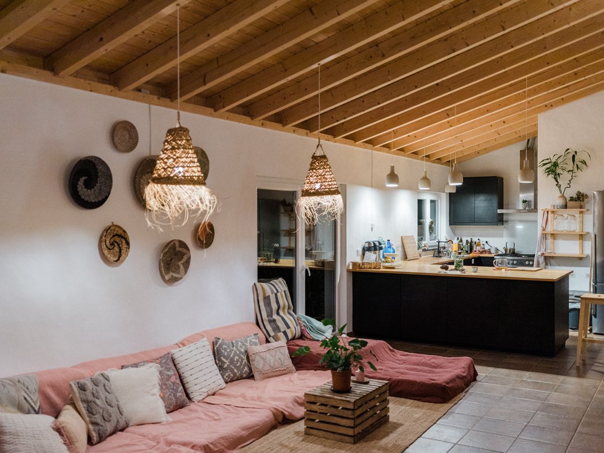 Farmhouse living room & kitchen